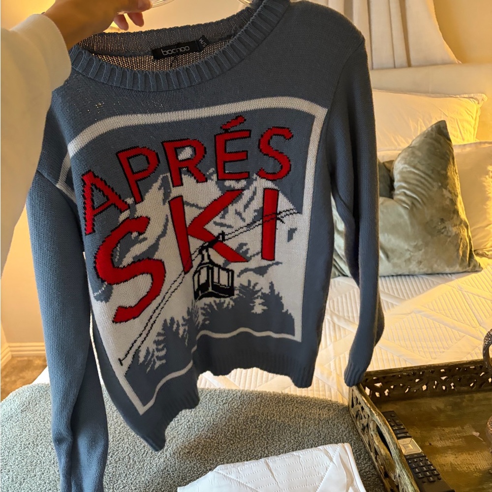 Boohoo Blue Sweater with Red Apres Ski Graphic